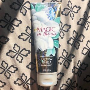 Bath and body works Magic in the air lotion 🦋